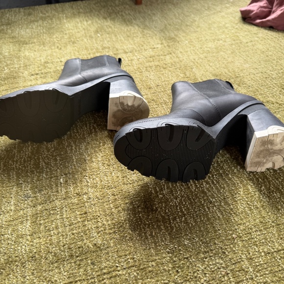 Sorrel Brex Waterproof Block Heel Chelsea Boot in Black/White Size 10 - Picture 4 of 5